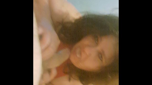 Bestoralsex captivates with intense and passionate blowjob performance