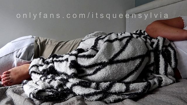 Sexy PAWG Takes Control in an Intense Hot Boxing Session