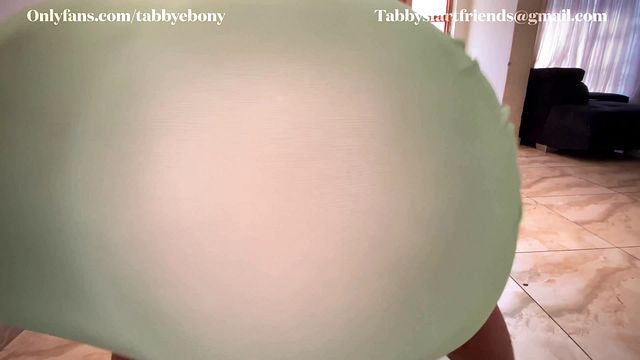 THE FARTING QUEEN OF ONLYFANS!